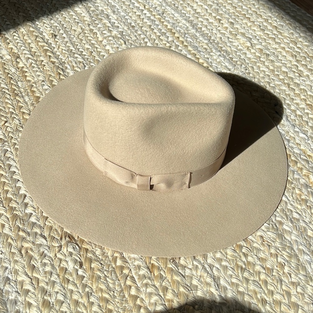 NWT Urban outfitters hat